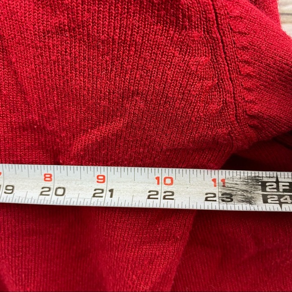 Graffiti turtleneck red sweater - Picture 5 of 5